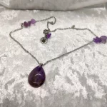 Pourpre Lucide – Collier goutte d’améthyste