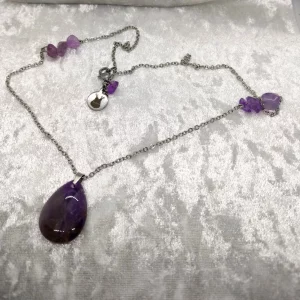 Pourpre Lucide – Collier goutte d’améthyste